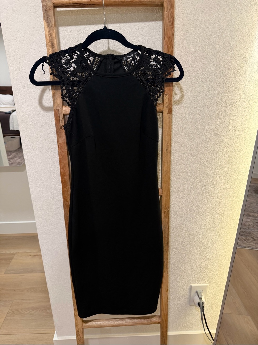 SHEIN Black Lace Cap-Sleeve Midi Dress